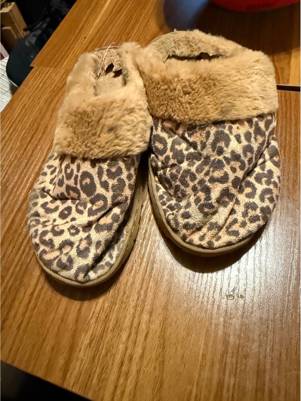 Women's Leopard Print Faux Fur Lined Slippers Size 9